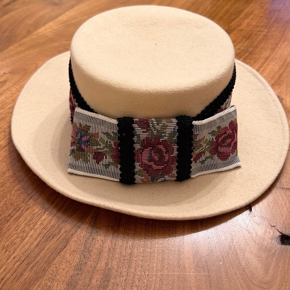 Wool Felt Boater Hat Made in USA Cream Wide Brim Floral Band Boho Rancher - Picture 2 of 5